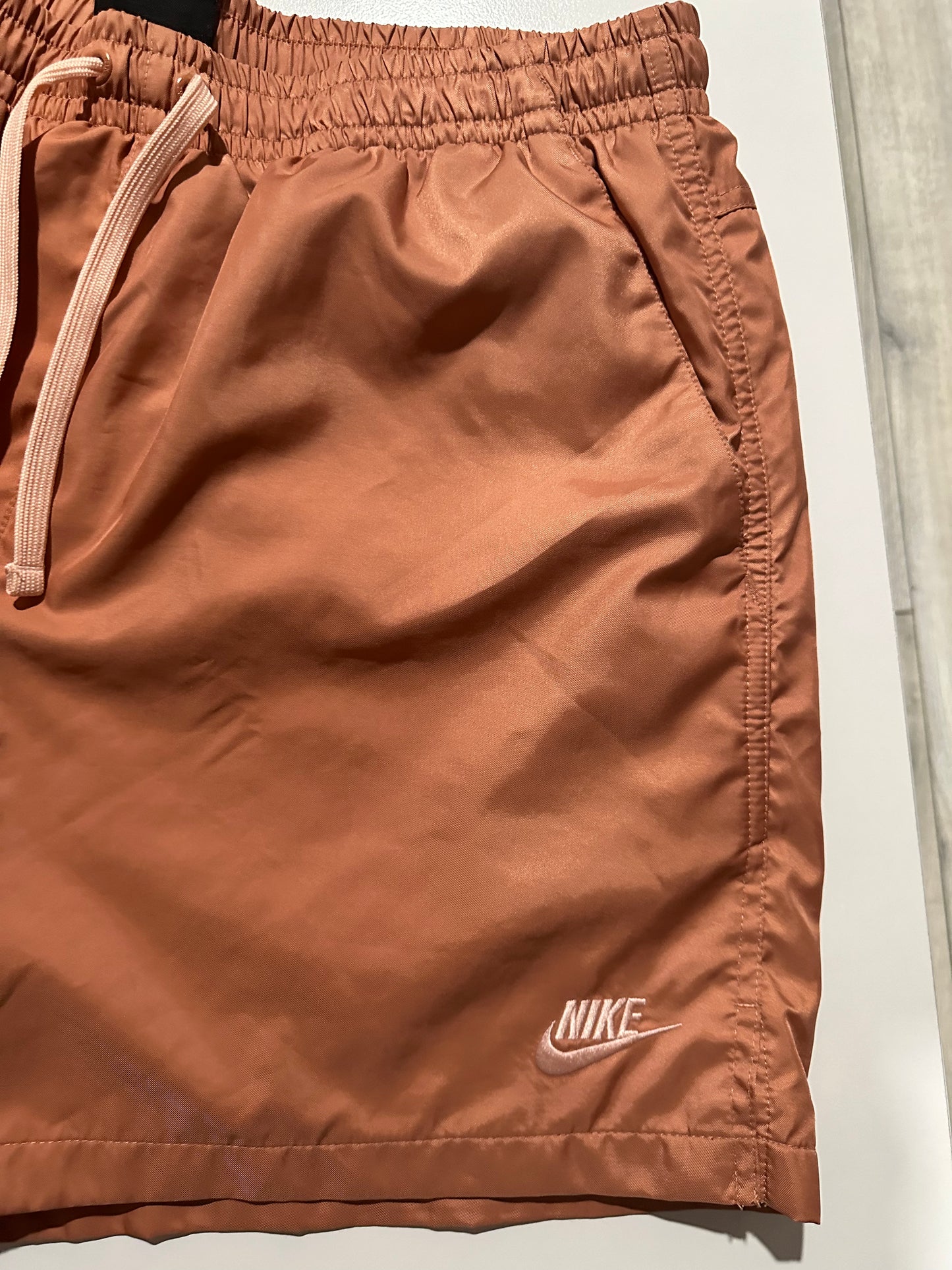 Nike Men's Sportswear Sport Essentials Woven Lined Flow Shorts