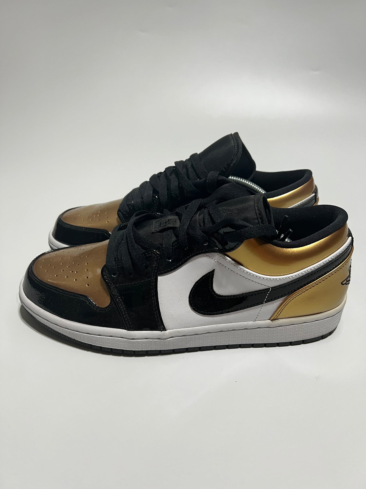 Nike Jordan 1 low “Gold Toe”